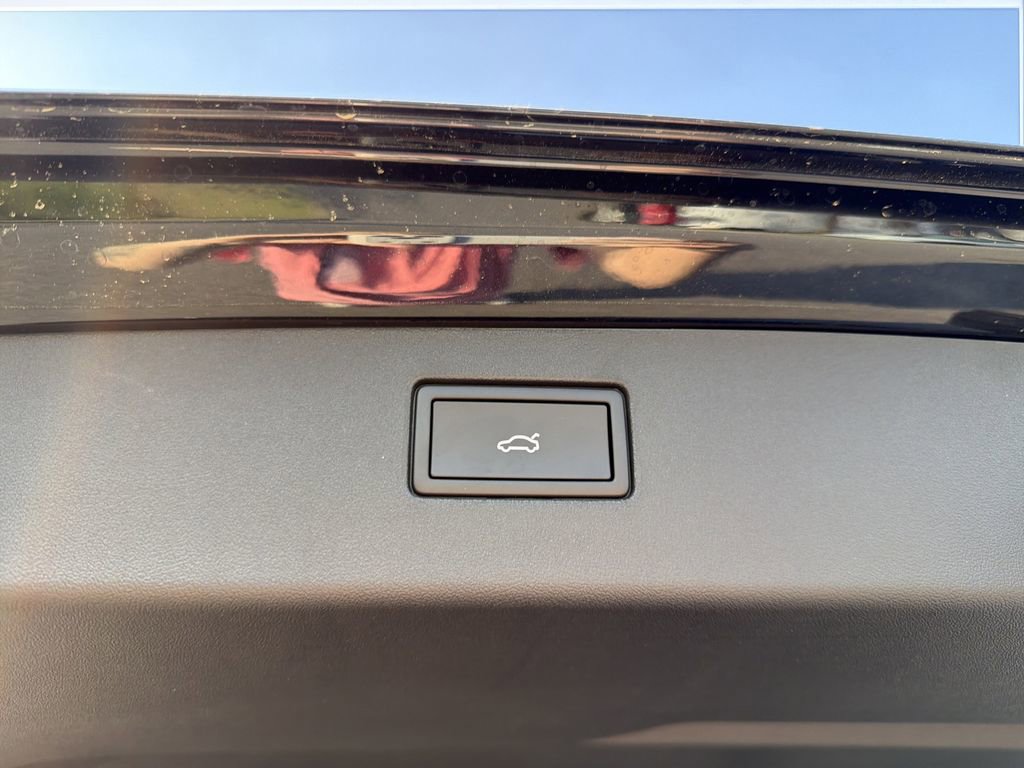 New 2026 Volkswagen Tiguan SE R-Line image 15