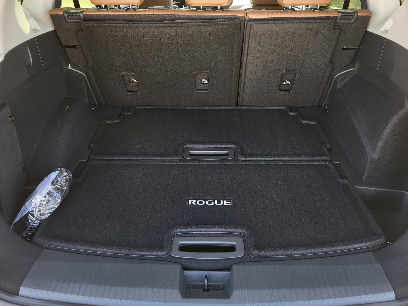 New 2026 Nissan Rogue Platinum image 15