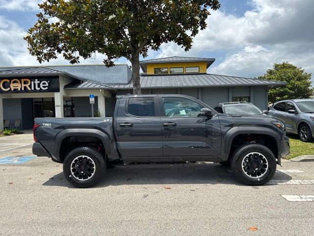 Used 2026 Toyota Tacoma TRD Off-Road AWD/4WD image 7