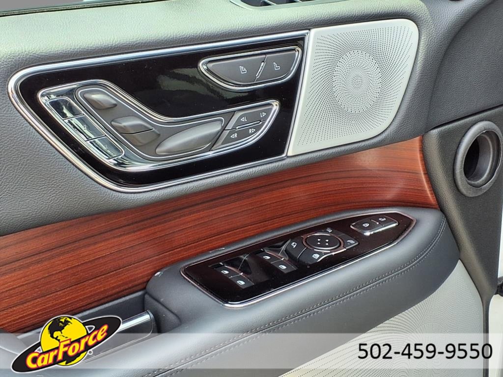 Used 2023 Lincoln Navigator Reserve image 20