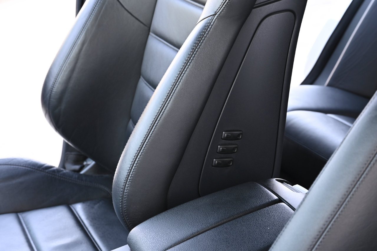 Used 2008 Mercedes-Benz C 63 AMG Sedan image 40