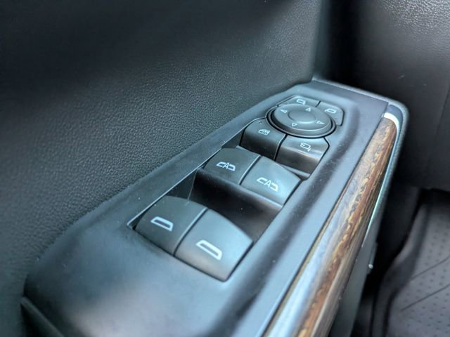 Used 2019 Chevrolet Silverado 1500 High Country w/ High Country Premium Package AWD/4WD image 26