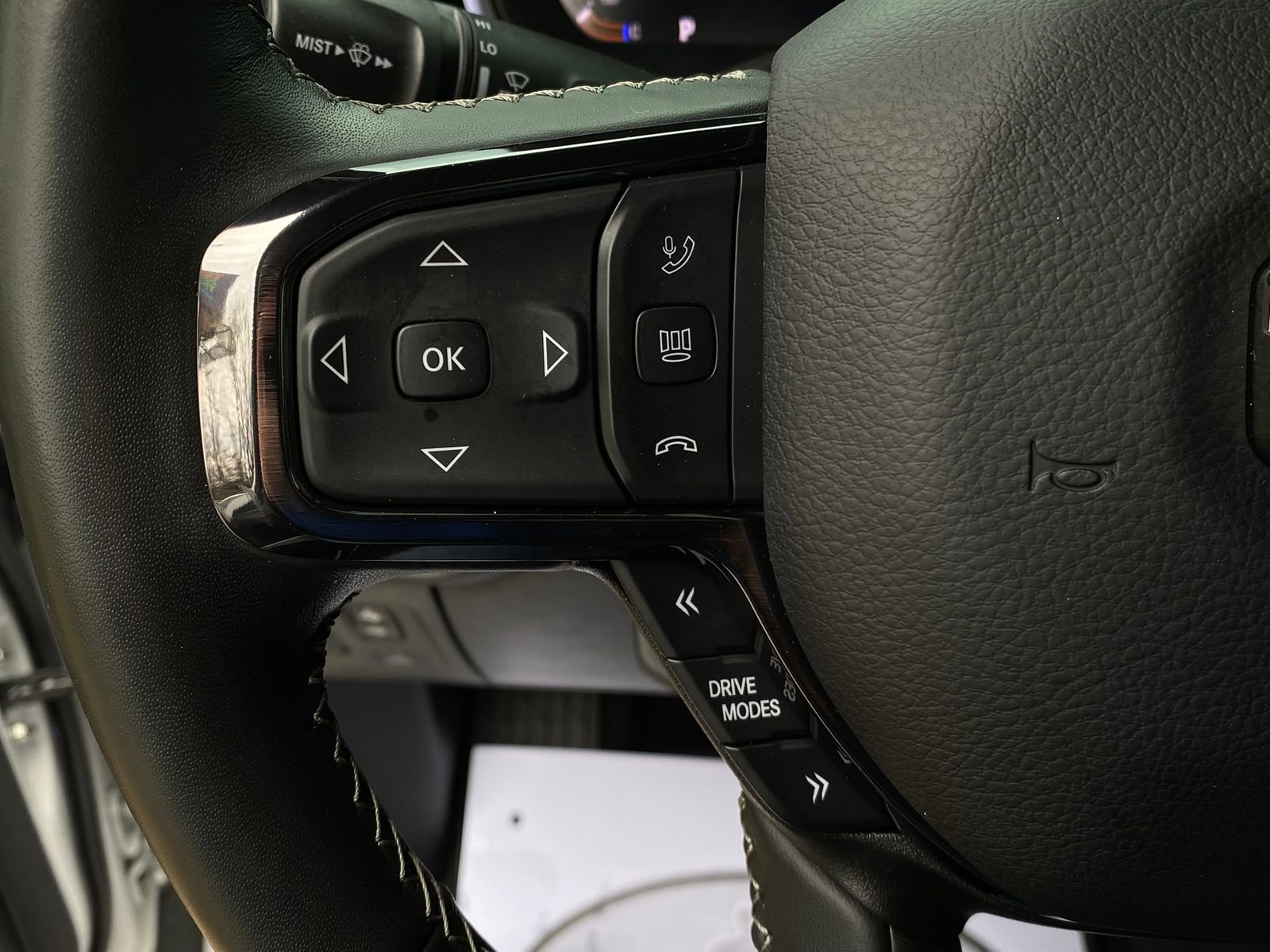 Used 2025 RAM 1500 Limited w/ Body Color Bumper Group image 25