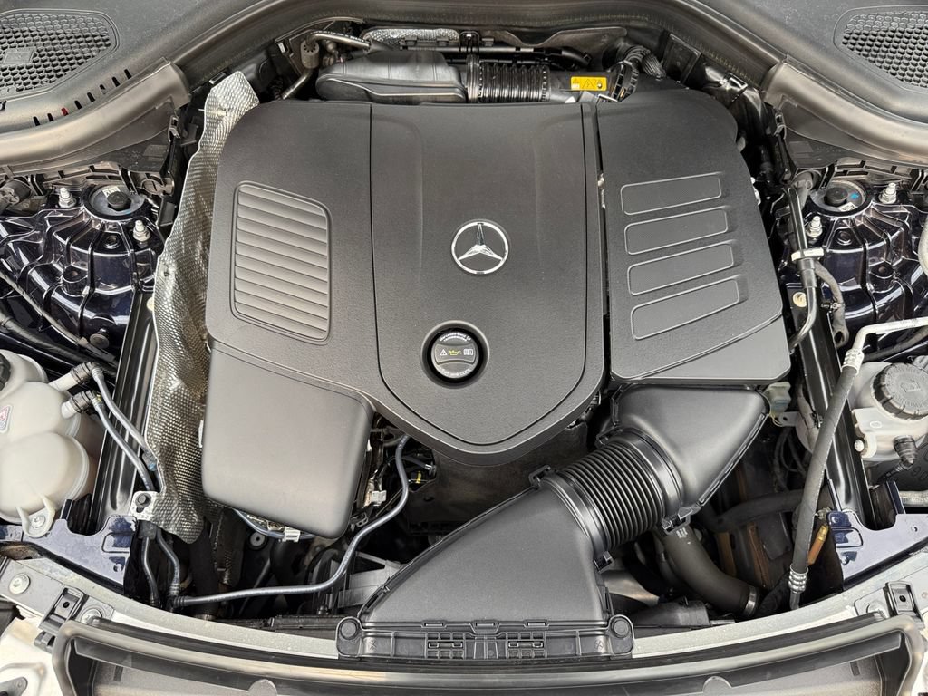 Used 2023 Mercedes-Benz GLC 300 4MATIC image 36
