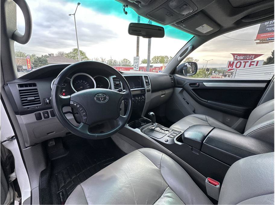 Used 2007 Toyota 4Runner SR5 AWD/4WD image 14