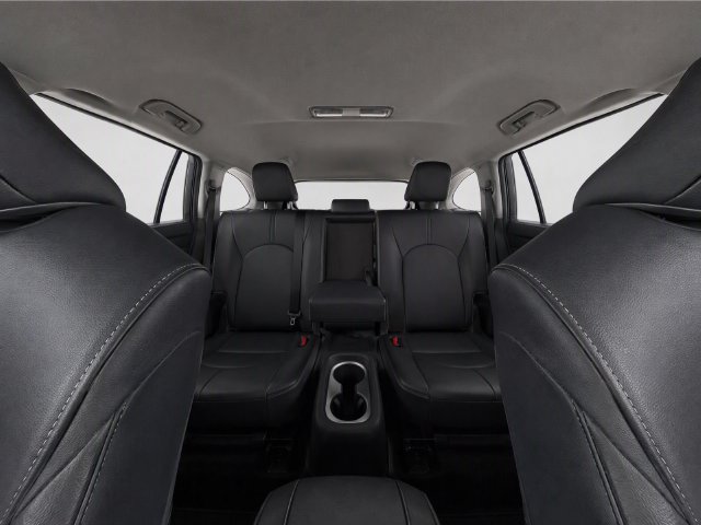 Used 2023 Toyota Highlander XLE FWD image 18