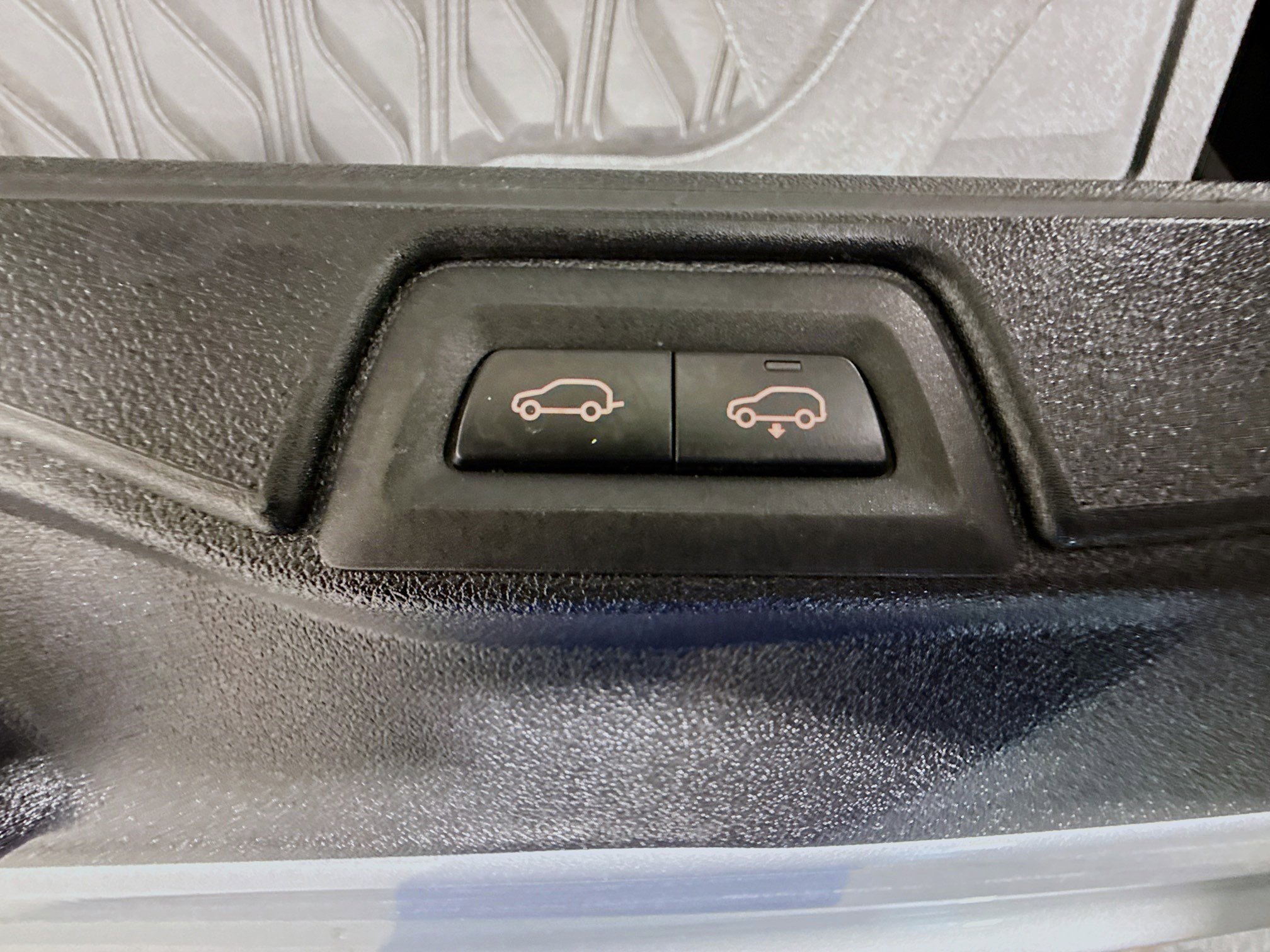 Used 2023 BMW X7 xDrive40i w/ Premium Package image 43