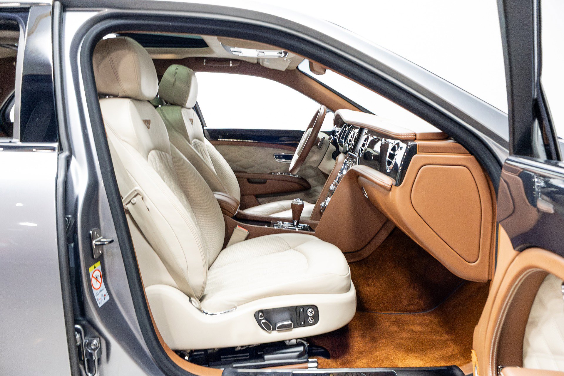 Used 2017 Bentley Mulsanne Speed image 28