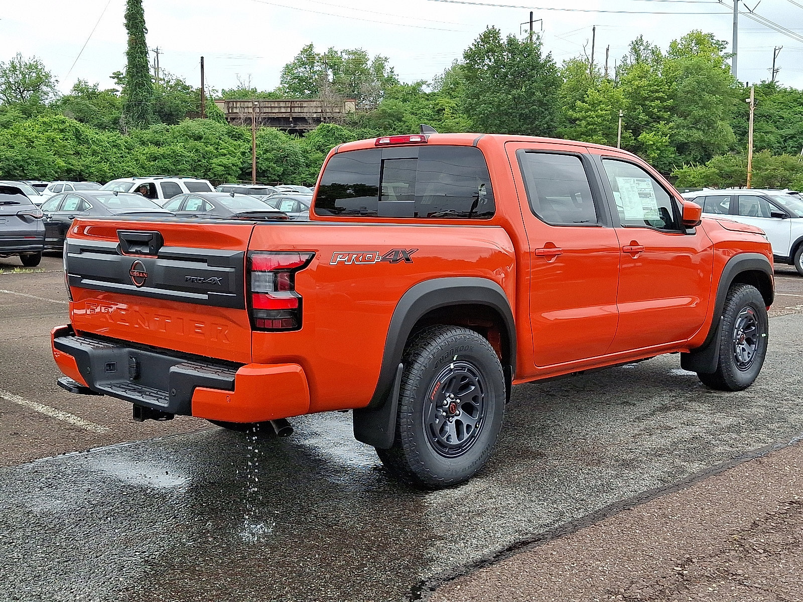 New 2025 Nissan Frontier PRO-4X w/ Tow Package AWD/4WD image 4