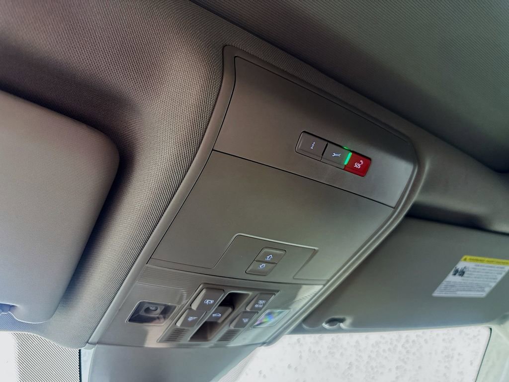 Used 2021 Volkswagen Atlas SEL Premium image 34