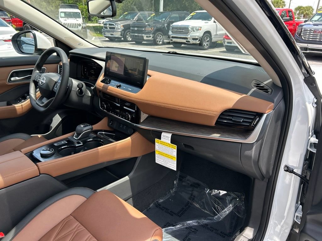 Used 2026 Nissan Rogue Platinum AWD/4WD image 43