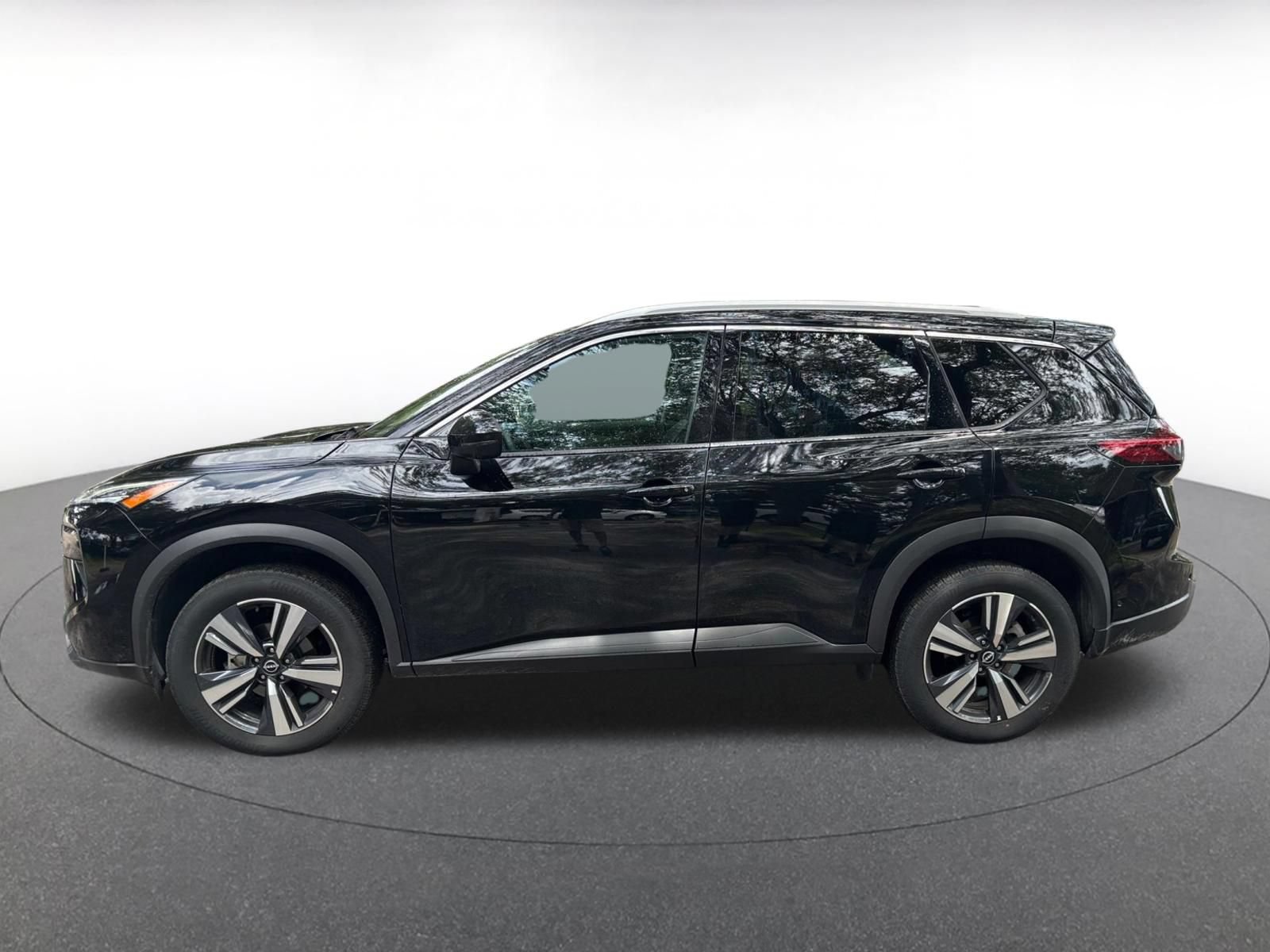 Used 2026 Nissan Rogue SL FWD image 7