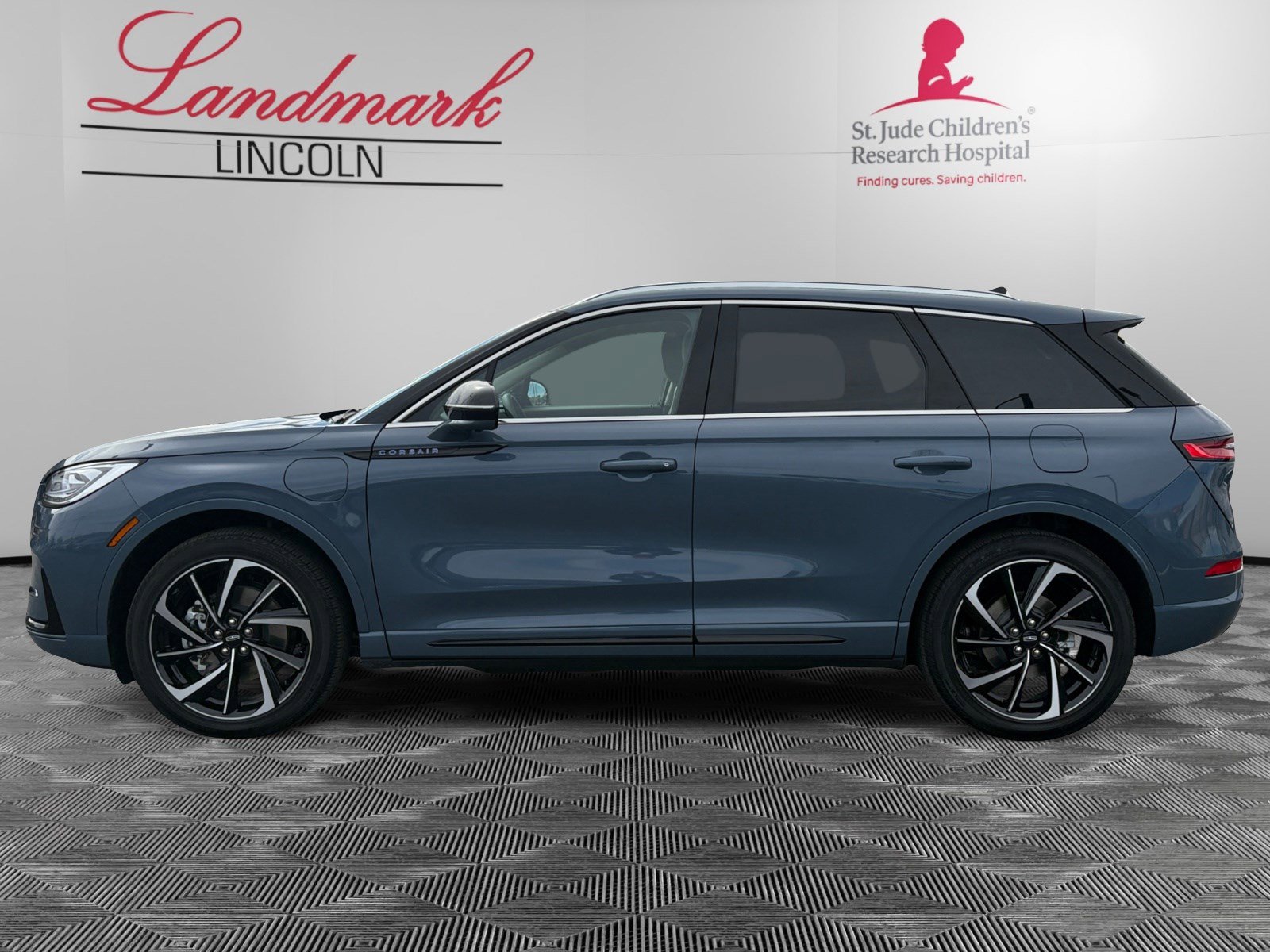 Certified 2024 Lincoln Corsair Grand Touring w/ Equipment Group 301A image 2