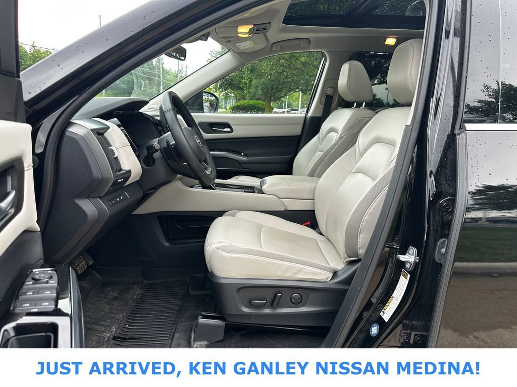 Certified 2023 Nissan Pathfinder SL w/ SL Premium Package AWD/4WD image 14