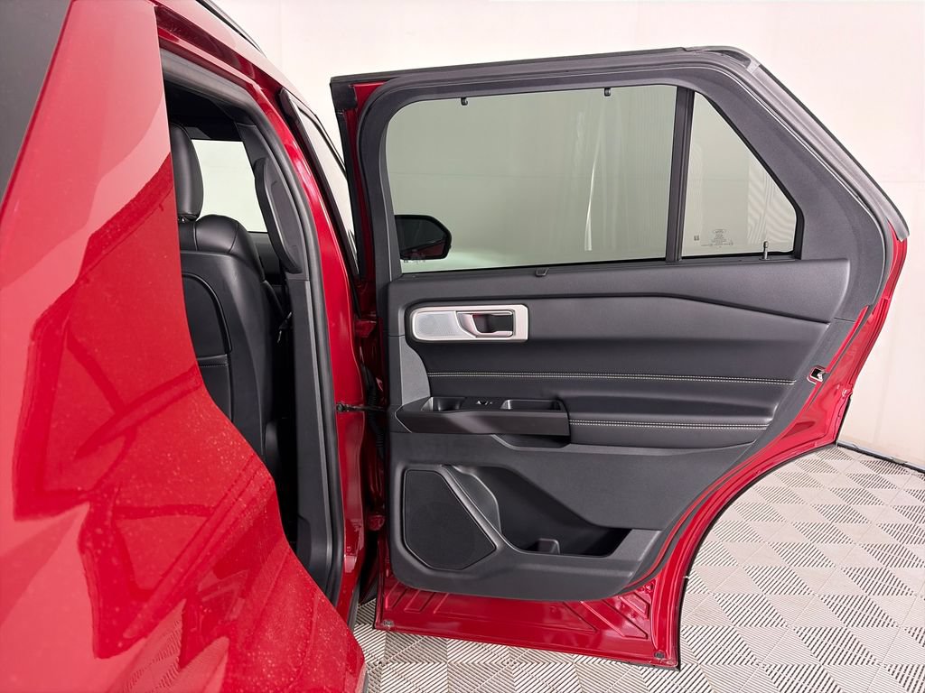 Certified 2020 Ford Explorer ST w/ Premium Technology Package AWD/4WD image 28