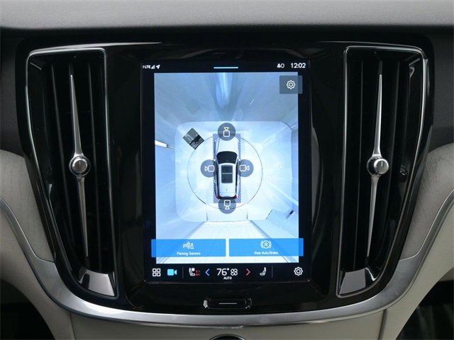 Used 2024 Volvo V60 B5 Cross Country Plus image 20