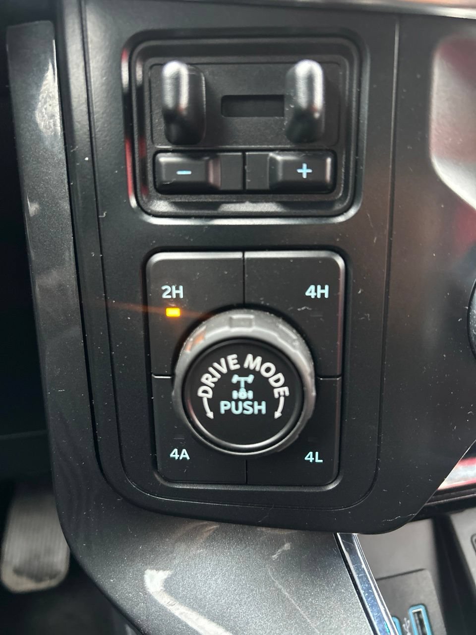 Used 2022 Ford F150 Lariat w/ Equipment Group 502A High AWD/4WD image 26