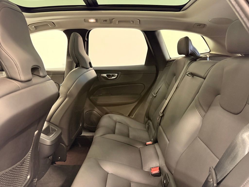 Used 2025 Volvo XC60 B5 Plus w/ Climate Package image 21