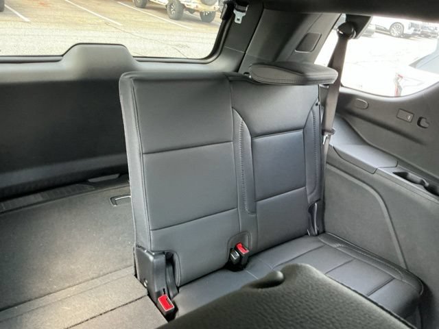 Used 2026 GMC Yukon Denali w/ Sun & Power Step Package AWD/4WD image 9
