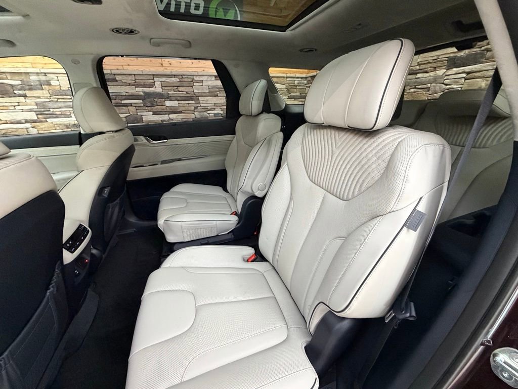 Certified 2023 Hyundai Palisade Calligraphy w/ Cargo Package image 32