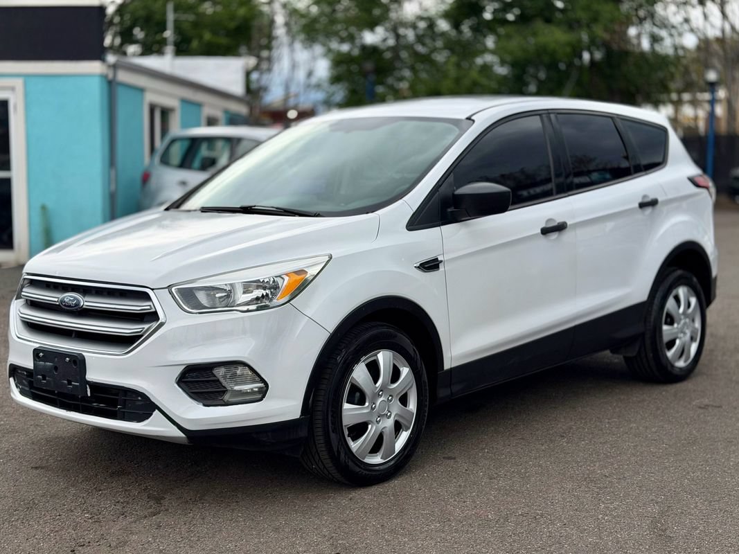Used 2017 Ford Escape S FWD image 4