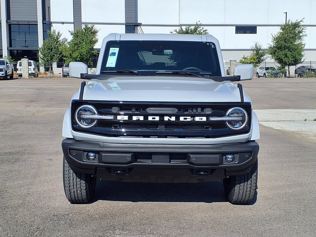 New 2026 Ford Bronco Outer Banks AWD/4WD image 2