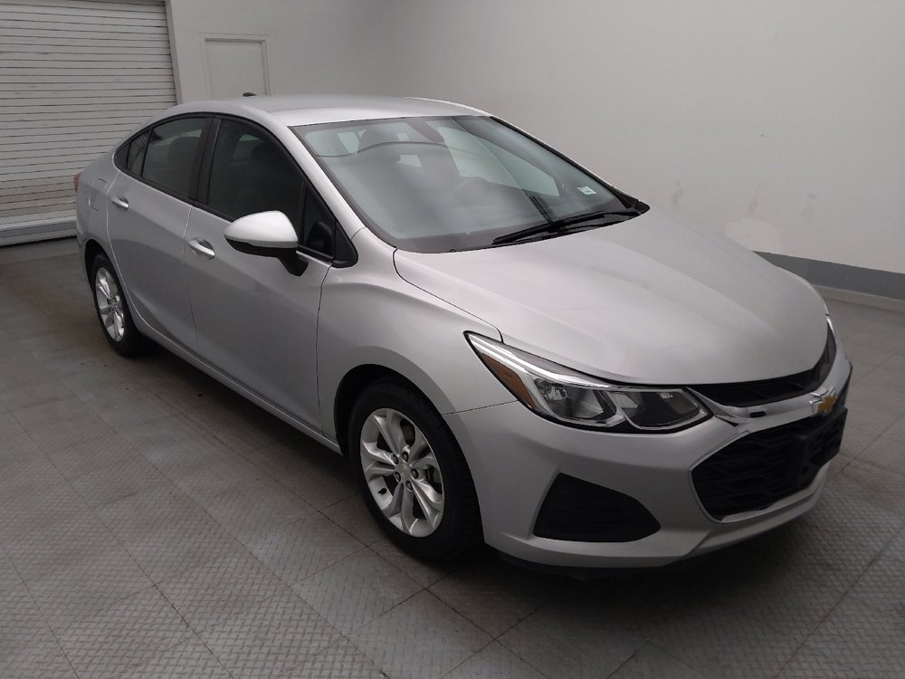 Used 2019 Chevrolet Cruze LS w/ LS Convenience Package FWD image 13