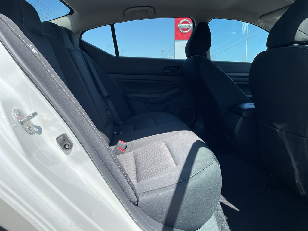 Used 2025 Nissan Altima 2.5 SV FWD image 24