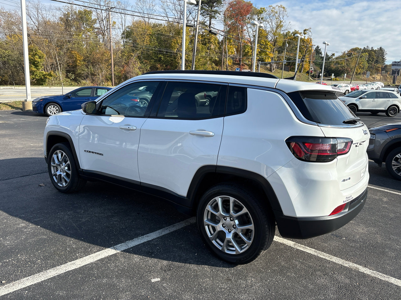 Used 2022 Jeep Compass Latitude w/ Sun and Sound Group image 7