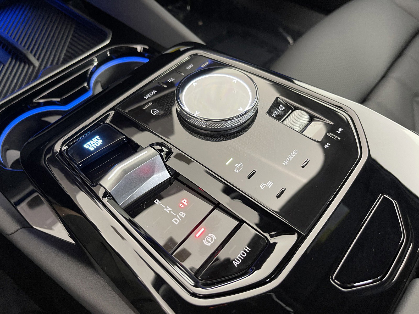 New 2024 BMW i5 eDrive40i w/ Premium Package image 34