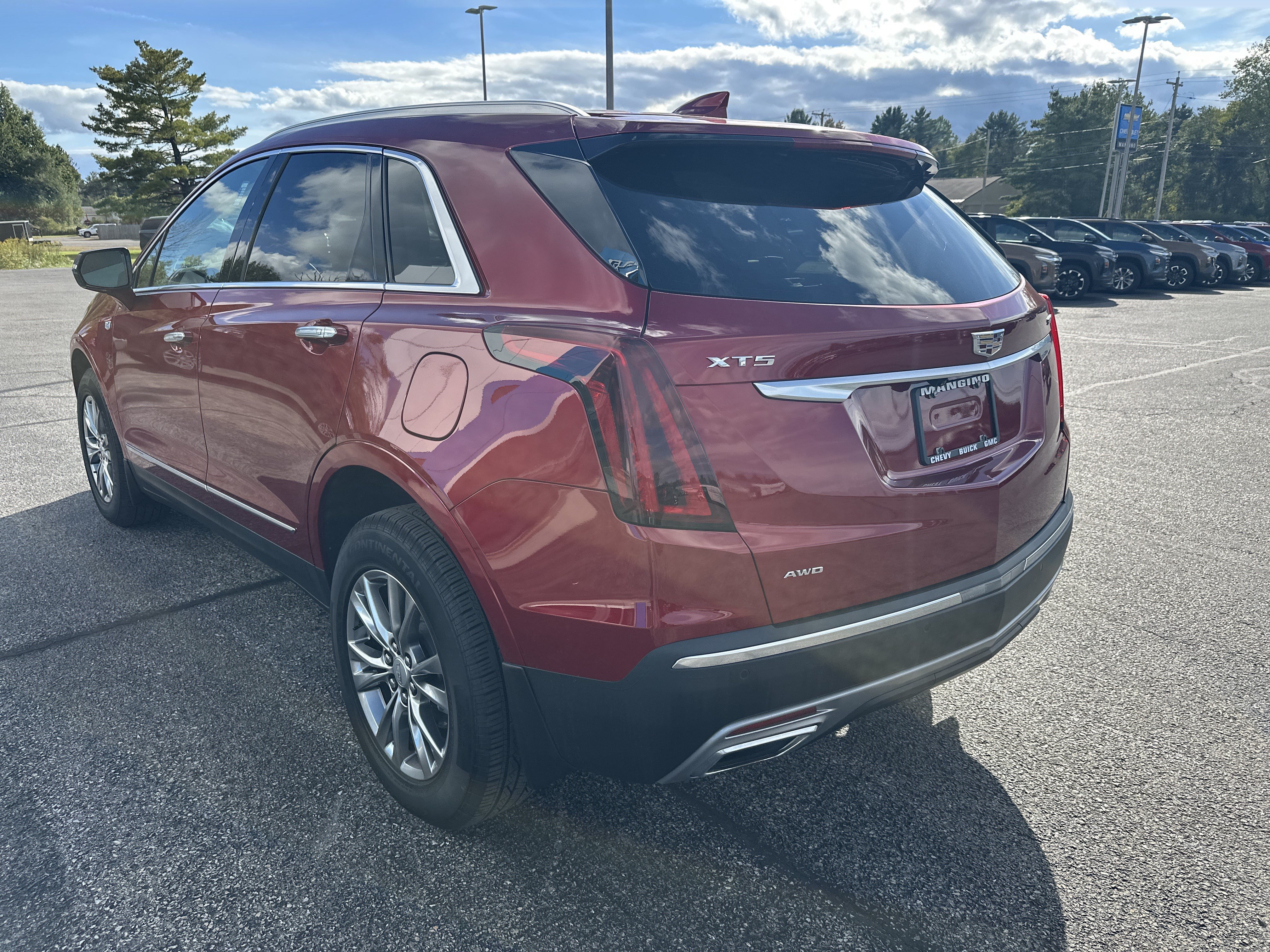 Certified 2023 Cadillac XT5 Premium Luxury AWD/4WD image 4