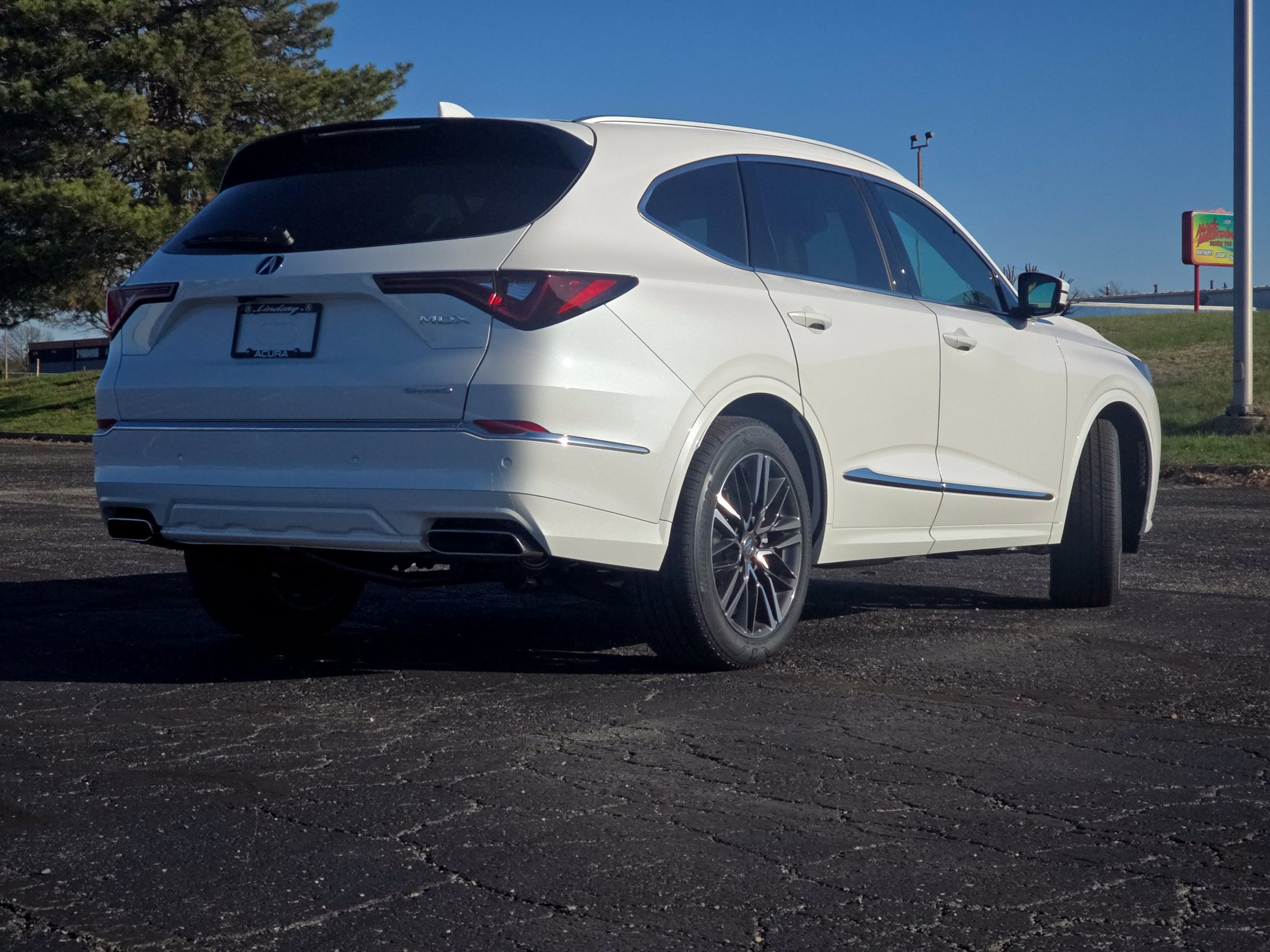 New 2026 Acura MDX w/ Advance Package AWD/4WD image 4