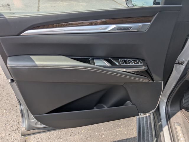 Used 2026 Cadillac Escalade Platinum Luxury w/ LPO, Floor Liner Package AWD/4WD image 14