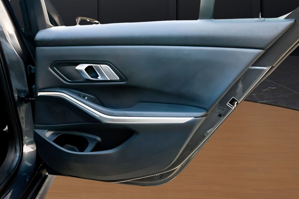 Used 2022 BMW 330i Sedan image 25