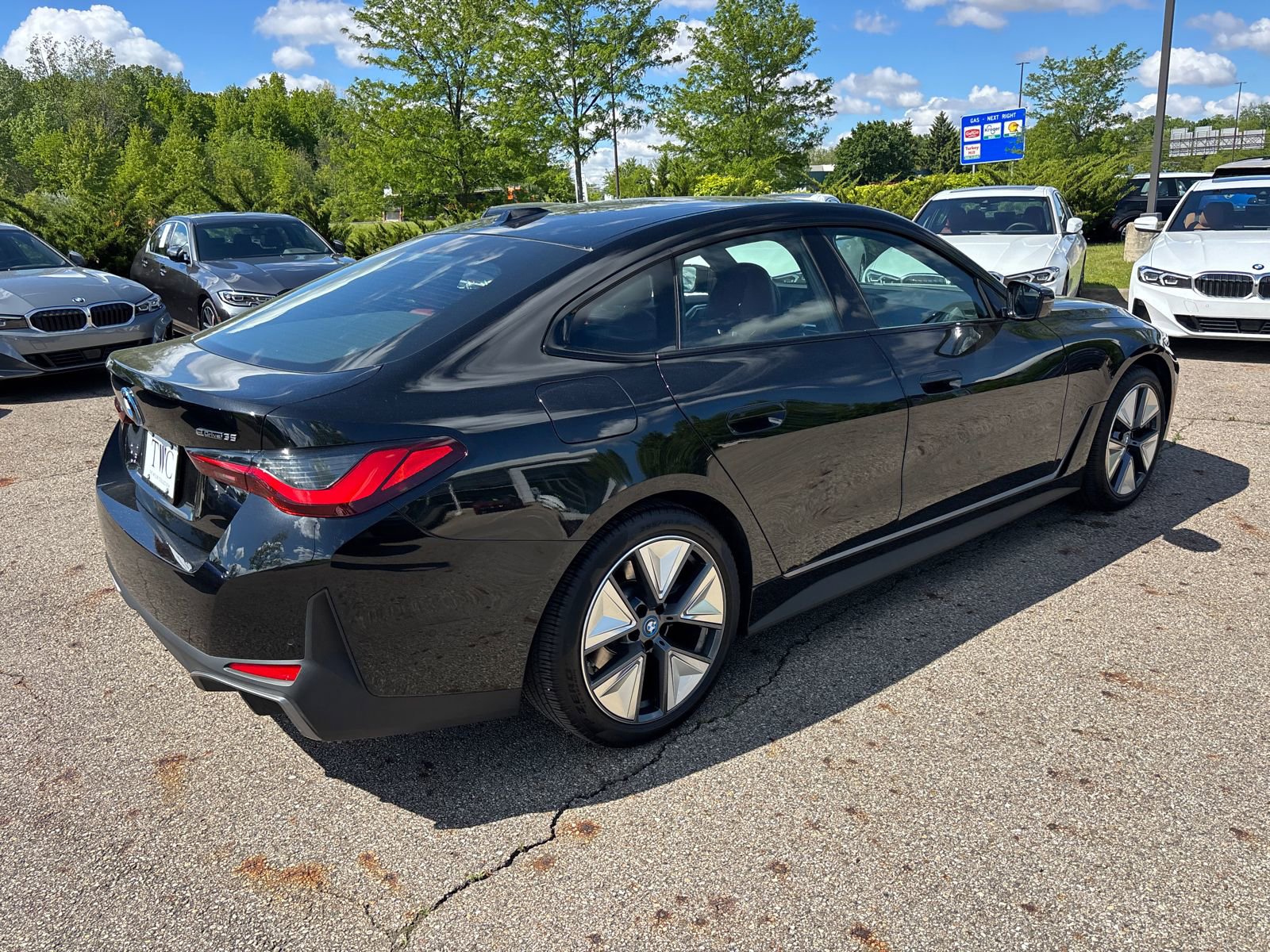Used 2023 BMW i4 eDrive35 w/ Premium Package RWD image 5
