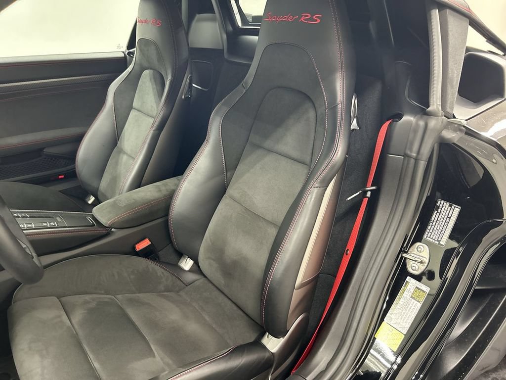Certified 2025 Porsche 718 Boxster Spyder RS RWD image 18