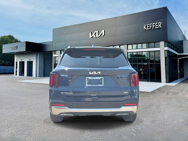 Certified 2024 Kia Sorento S AWD/4WD image 7