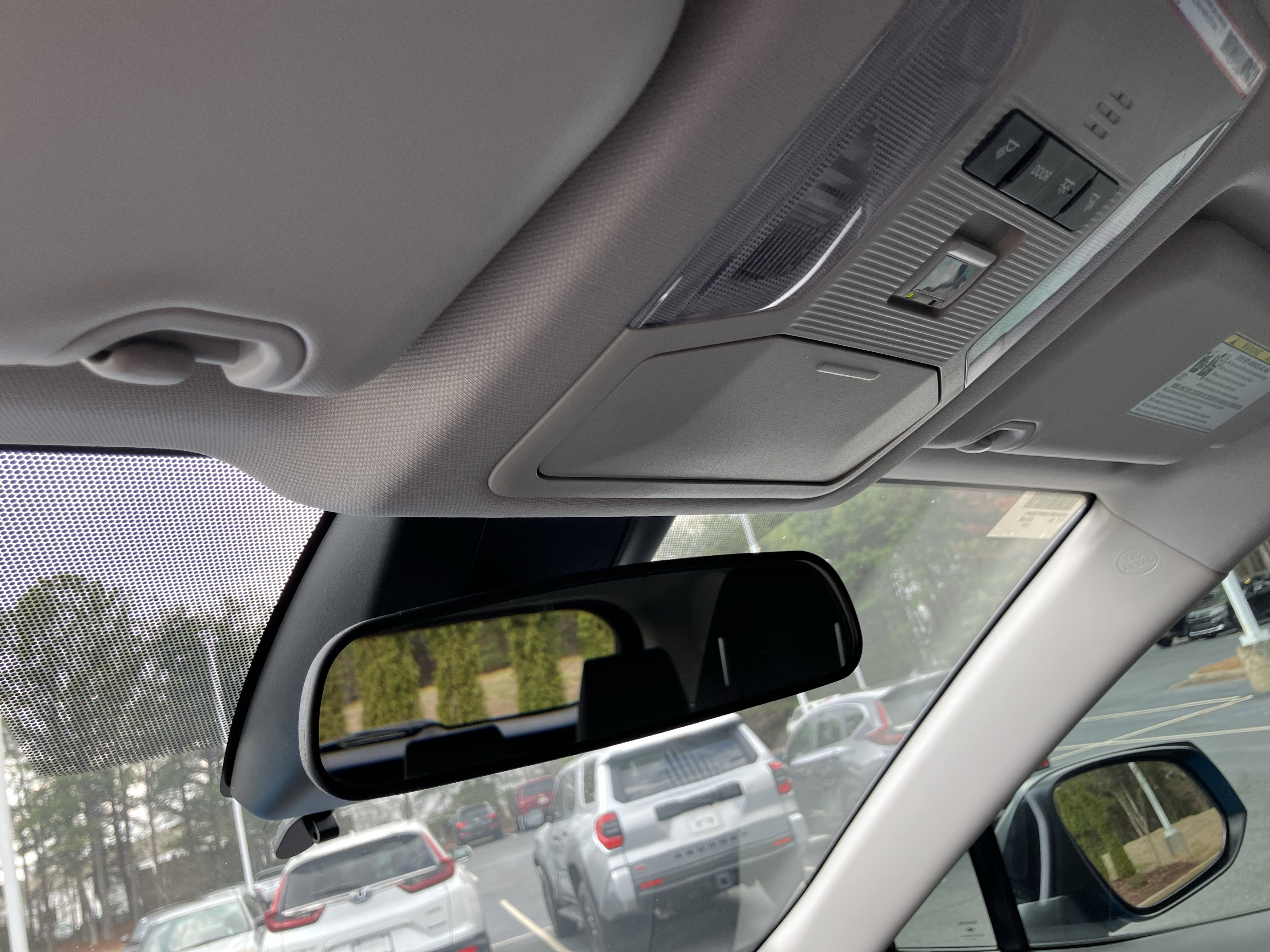 Used 2021 Toyota RAV4 LE image 29