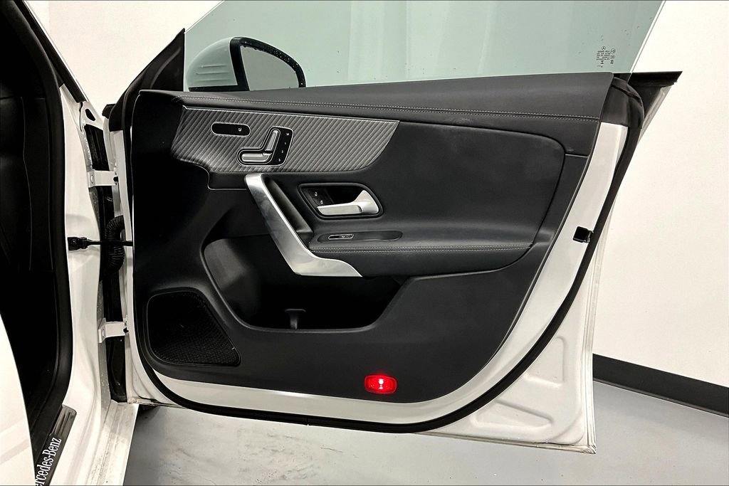 Used 2024 Mercedes-Benz CLA 250 image 23