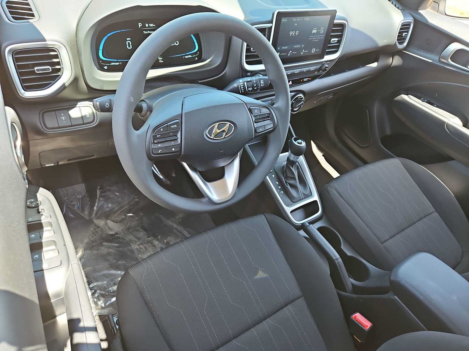 Certified 2026 Hyundai Venue SE FWD image 10