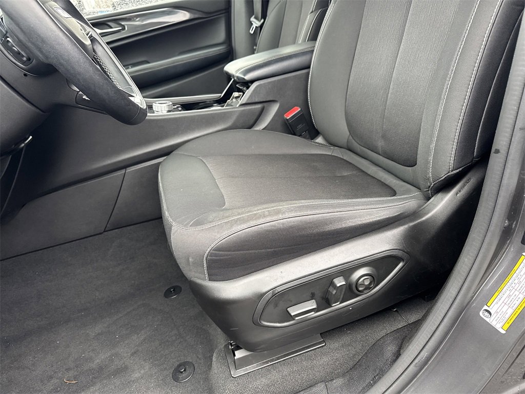 Used 2022 Jeep Grand Cherokee L Laredo w/ Luxury Tech Group I image 13