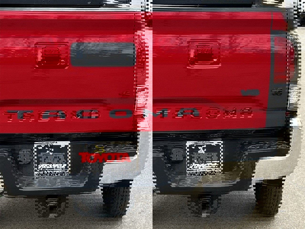 Used 2022 Toyota Tacoma SR5 image 6