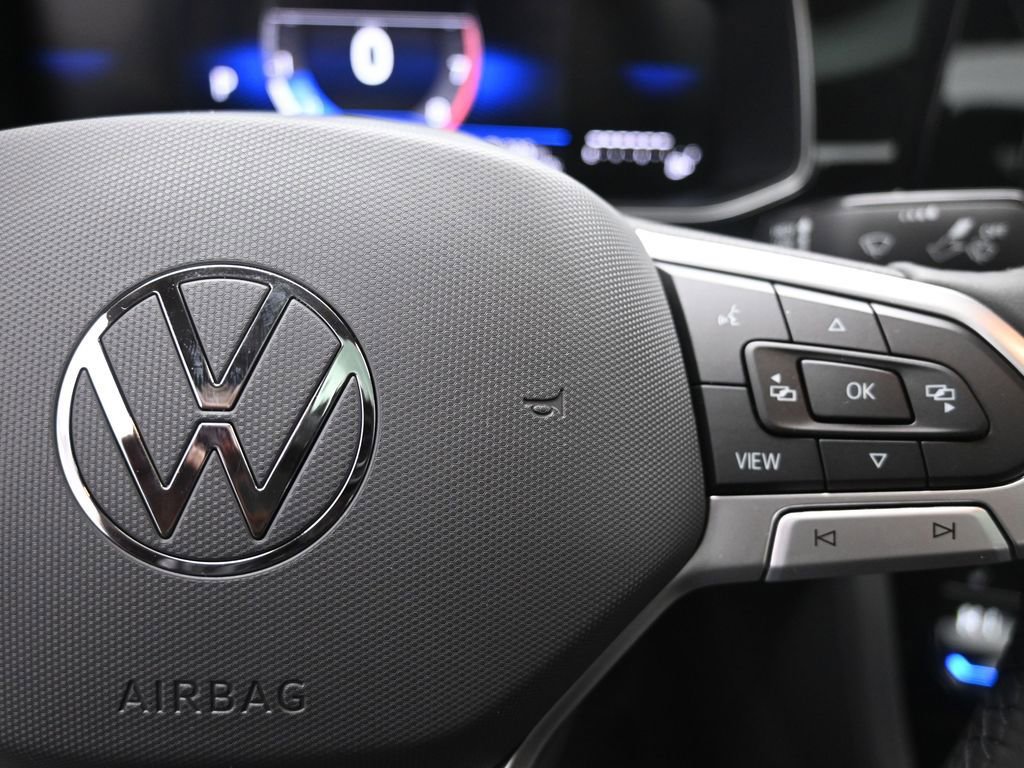 New 2026 Volkswagen Jetta SE FWD image 14