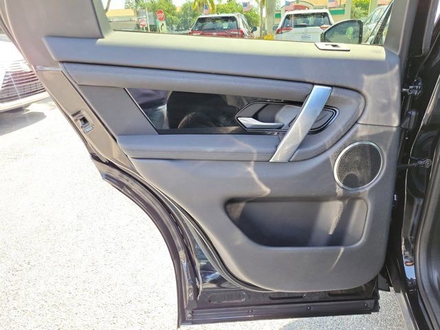 Used 2020 Land Rover Discovery Sport image 10