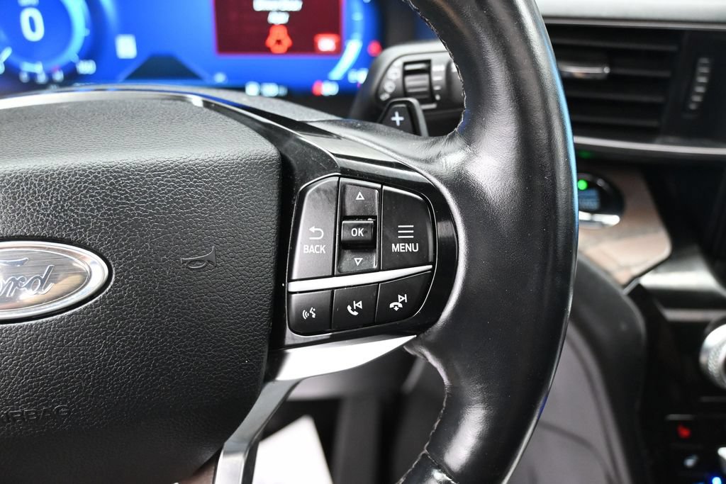 Used 2021 Ford Explorer Platinum w/ Premium Technology Package AWD/4WD image 19