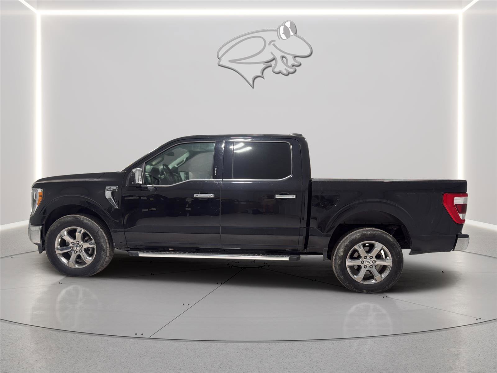 Used 2022 Ford F150 Lariat w/ Max Trailer Tow Package AWD/4WD image 2