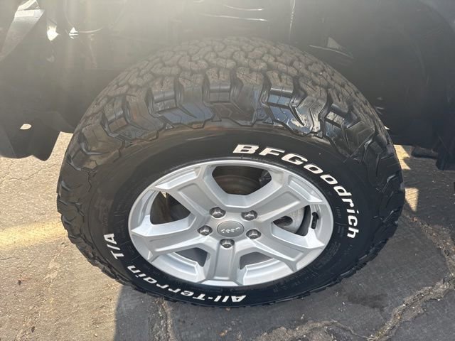 Used 2021 Jeep Wrangler Sport AWD/4WD image 9