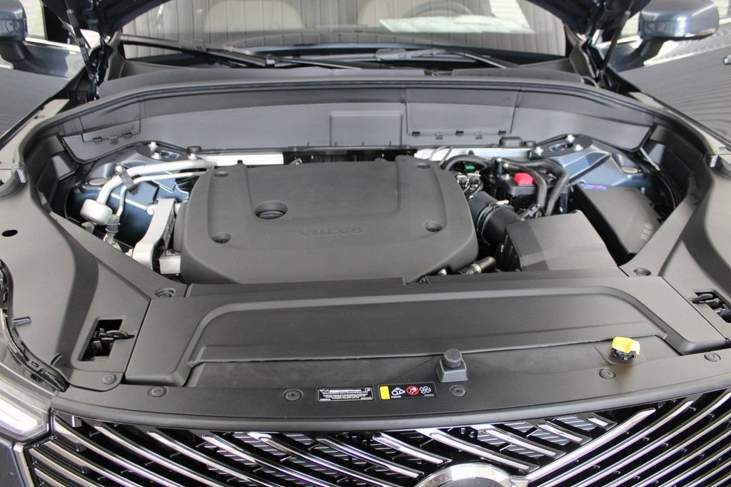 New 2026 Volvo XC90 B6 Plus w/ Protection Package Premier AWD/4WD image 28