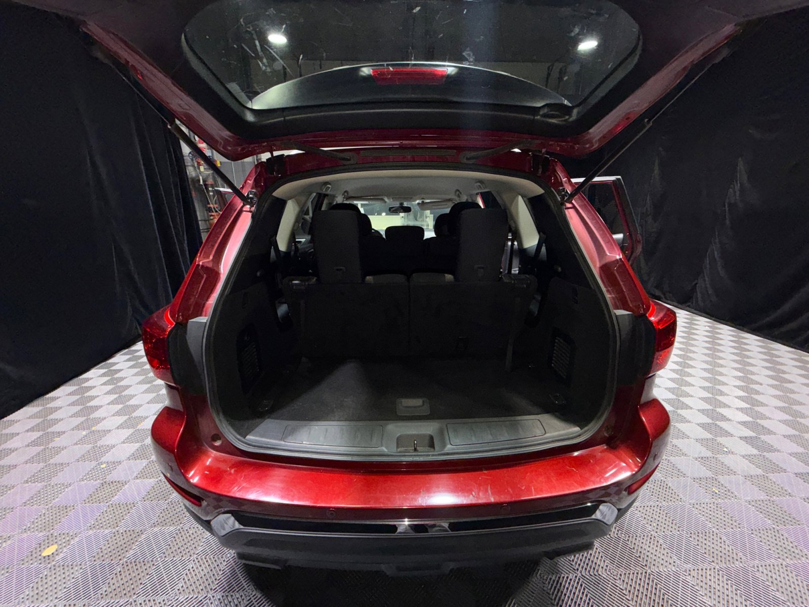 Used 2019 Nissan Pathfinder SV image 34