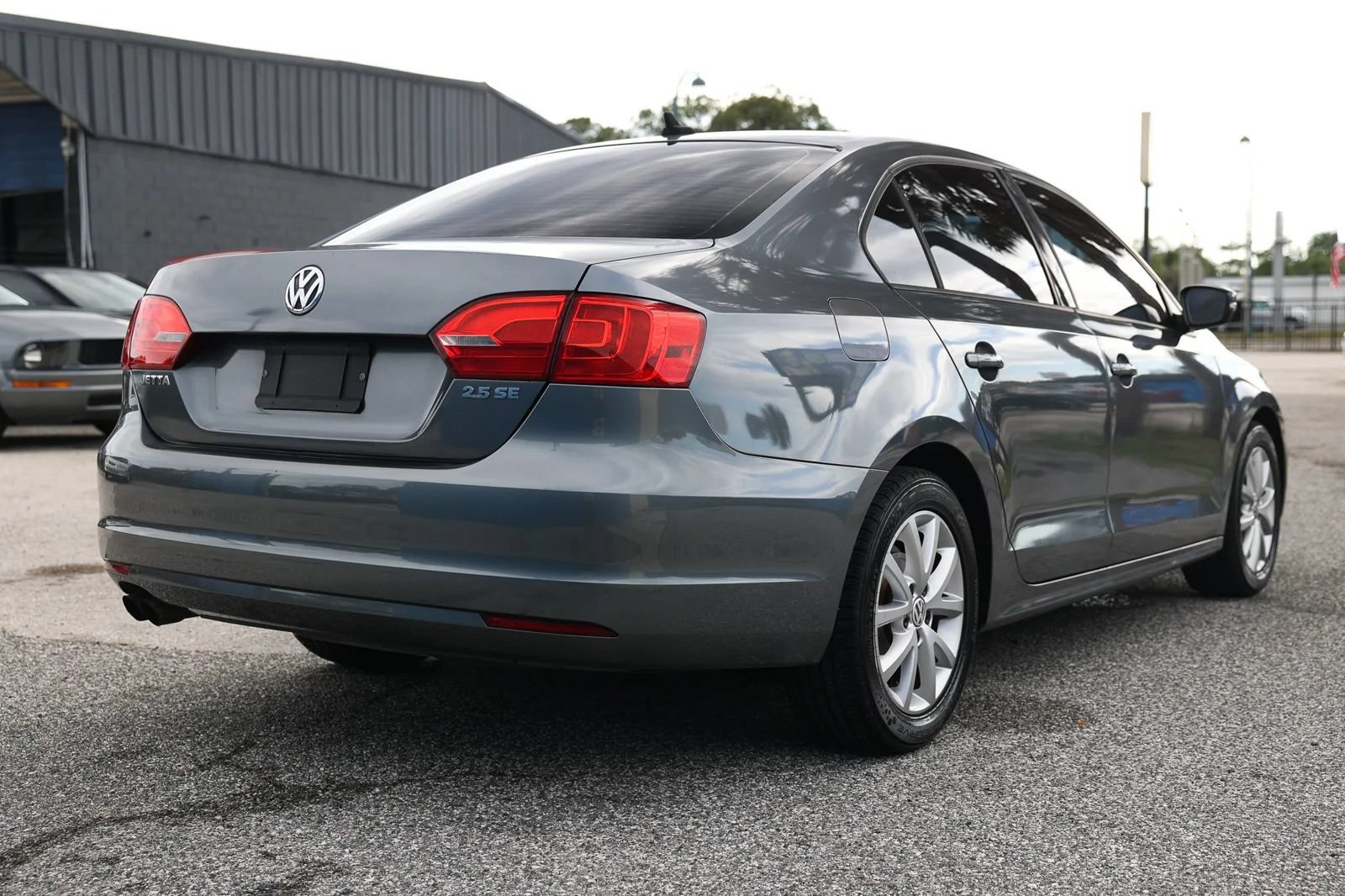 Used 2012 Volkswagen Jetta SE FWD image 7